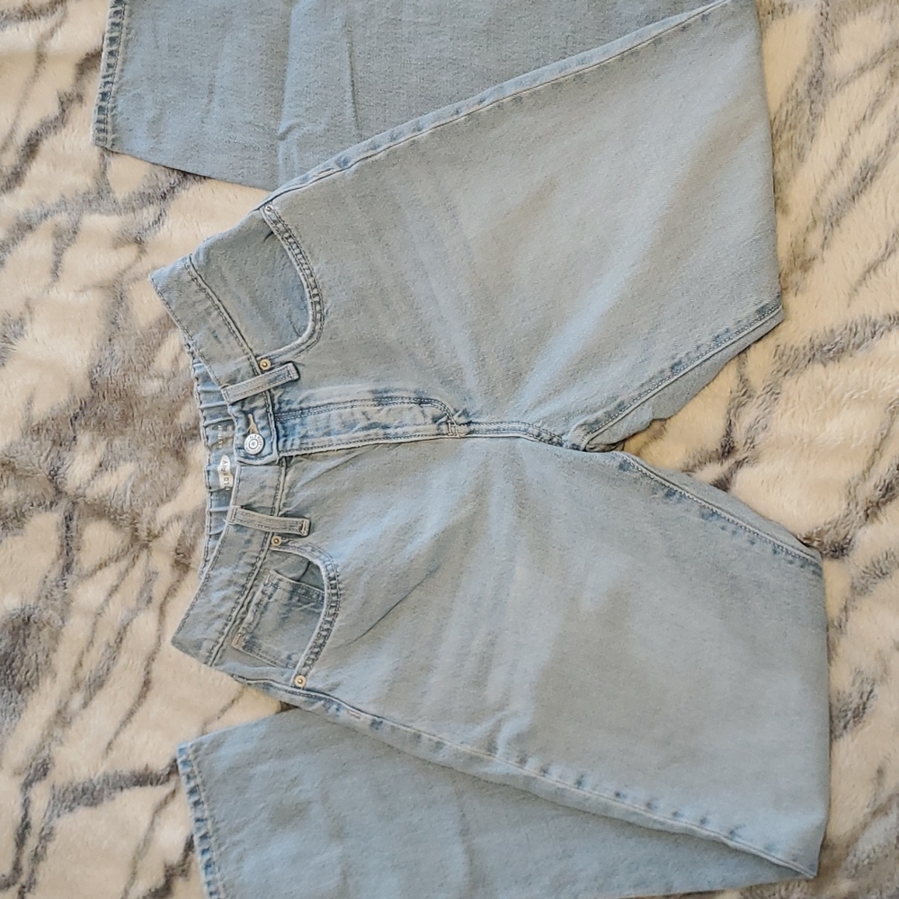 Old Navy High-Rise Straight Jeans